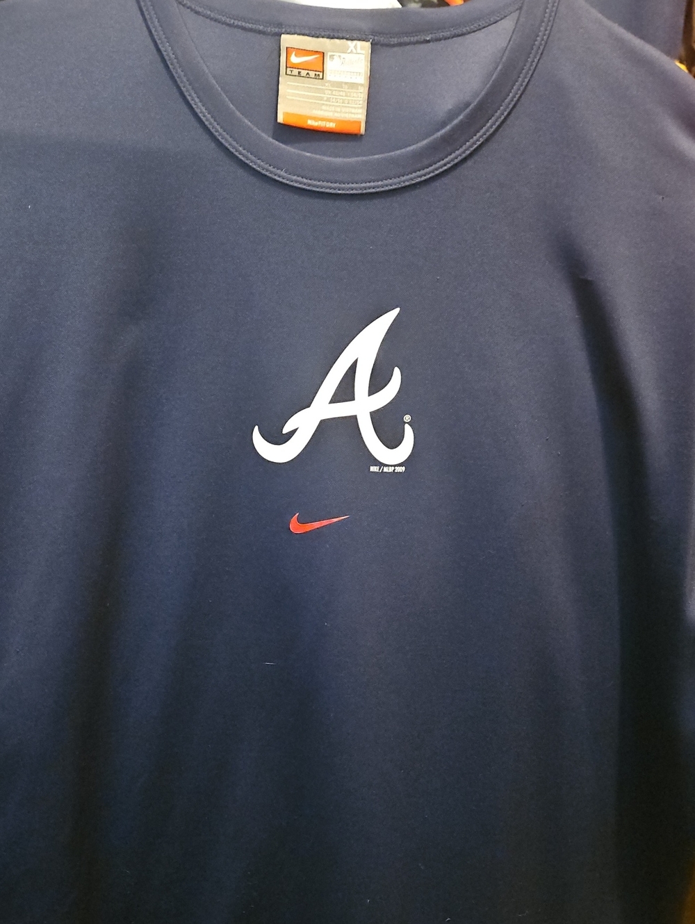 Nike Navy Dri Fit T shirt with White Atlanta Braves A and Red Nike Swoosh XL